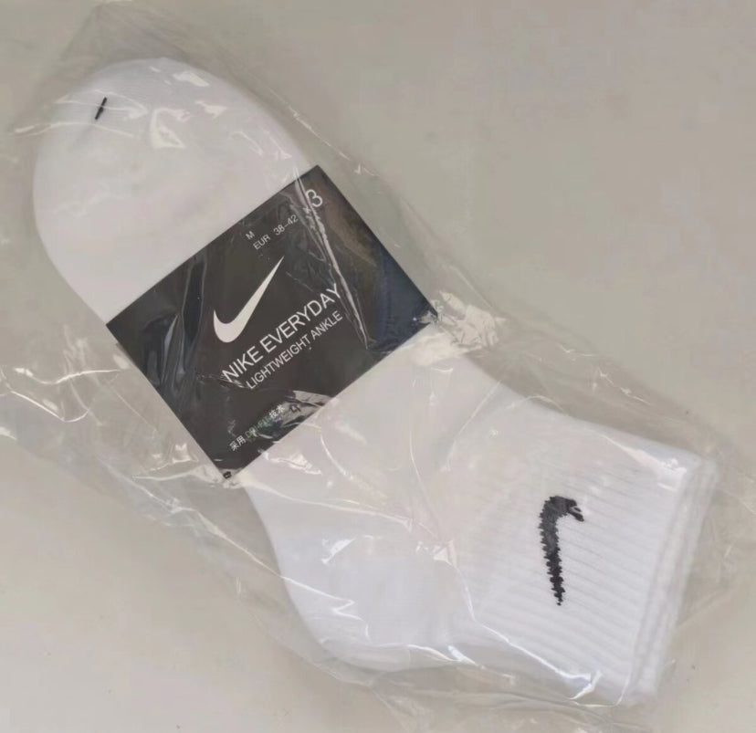 Nike Socks unisex 4 pack.